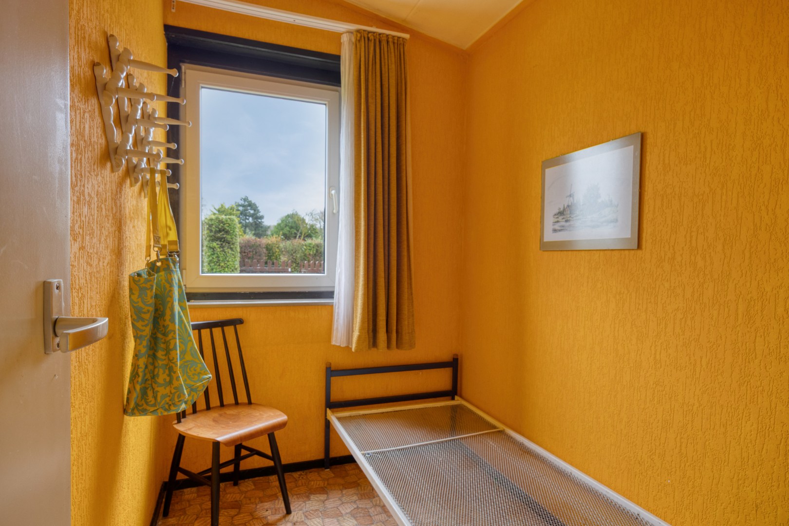 Rustig gelegen vrijstaande bungalow op steenworp afstand van jachthaven en Veerse Meer, deze woning dient gemoderniseerd te worden maar biedt vele mogelijkheden. 