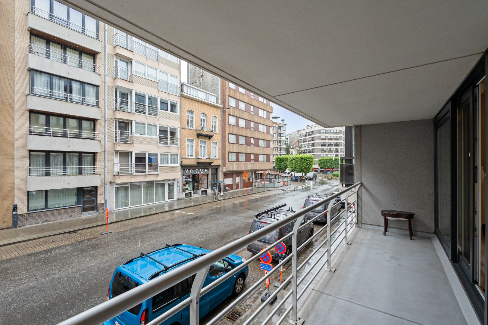 Instapklaar appartement met twee slaapkamers en zonnig terras in het centrum van Oostende 