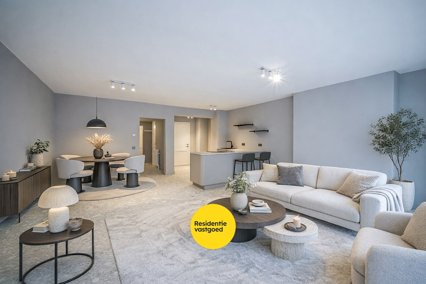 Gerenoveerd 2-slpk appartement met lift in Oostende 