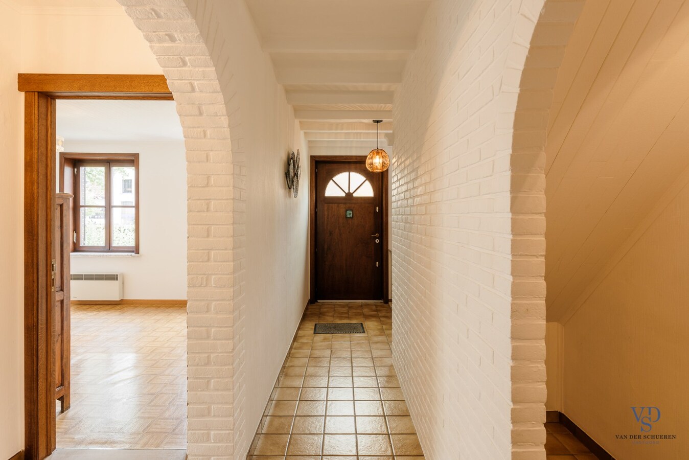 Bijzonder ruime (295m²) gezinswoning in Asper 