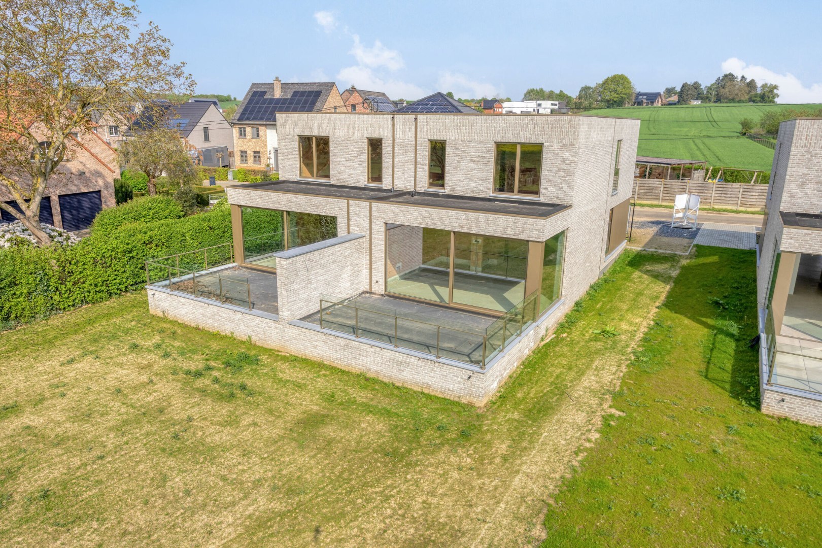 Fantastisch casco en winddichte nieuwbouwwoning met 3 slaapkamers, tuin en terras in Assent (Bekkevoort)! – bewoonbare opp. 177m² 