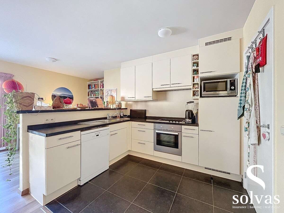 Recent twee slaapkamer appartement op toplocatie te Evergem! 