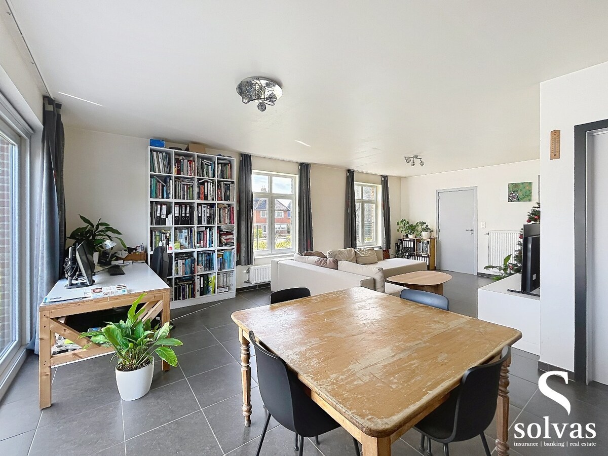 Energiezuinige woning met 3 ruime slaapkamers, bureau en ruime garage nabij centrum Aalter 