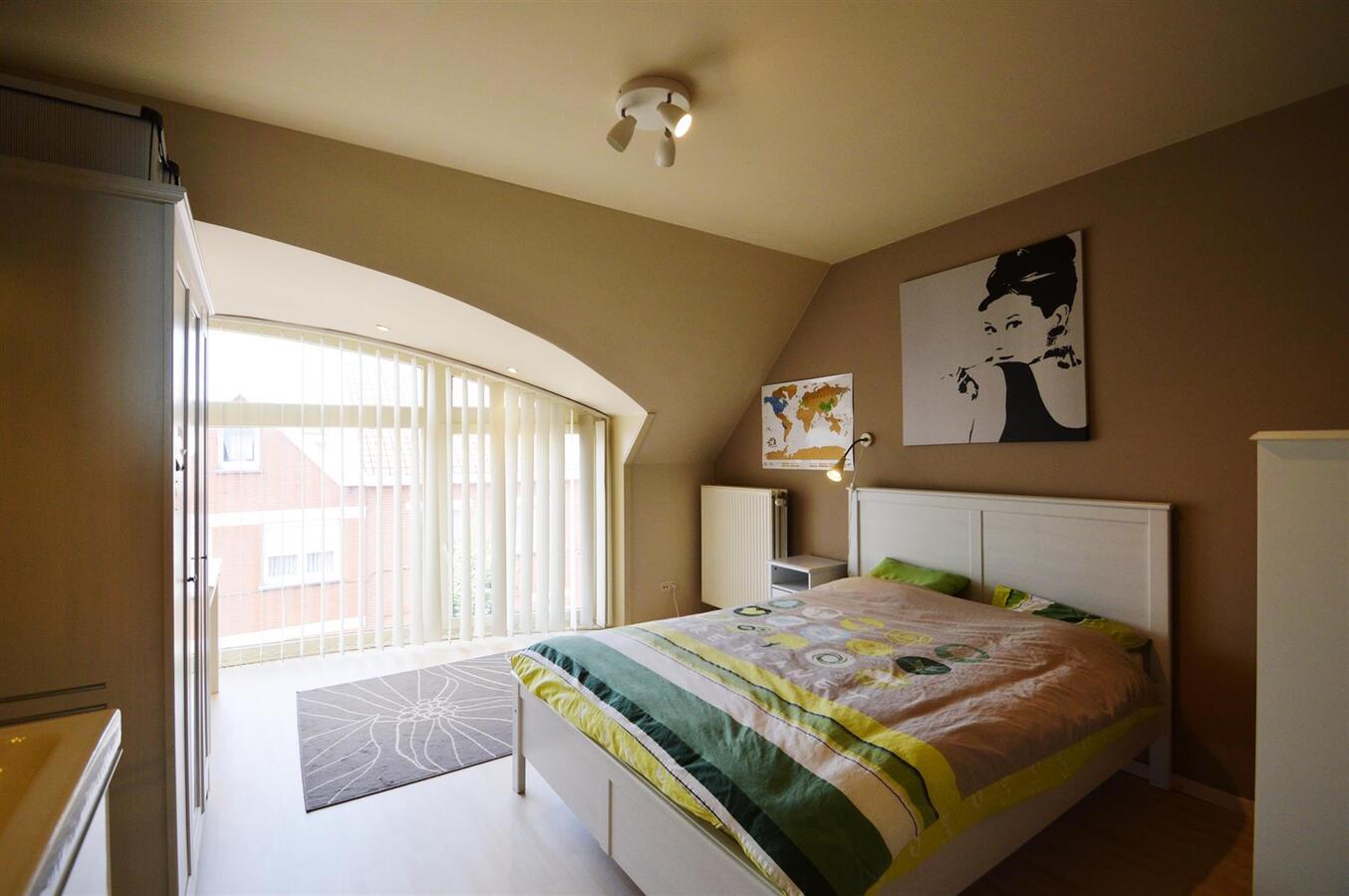 Knappe gezinswoning met mogelijkheid tot vrij beroep - Heist 