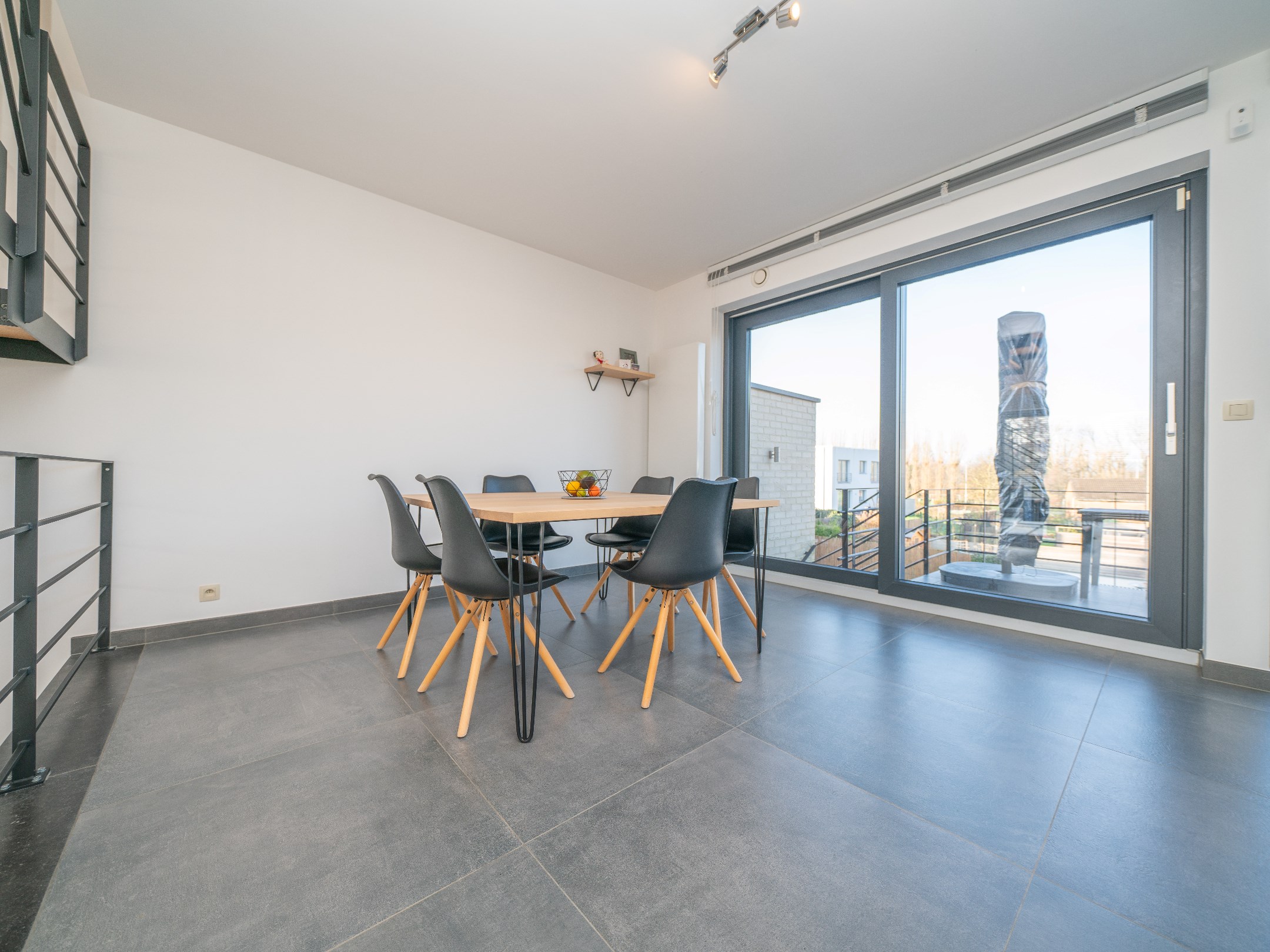 Nouvelle construction 3 chambres, 3 sdb et garage 