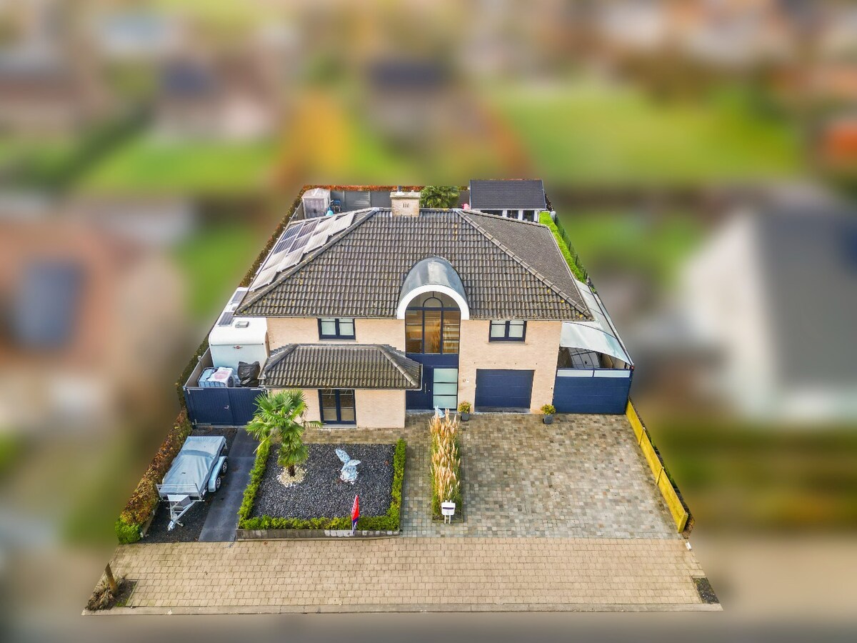 Unieke villa te Aalbeke met moderne voorzieningen en Zwembad! 