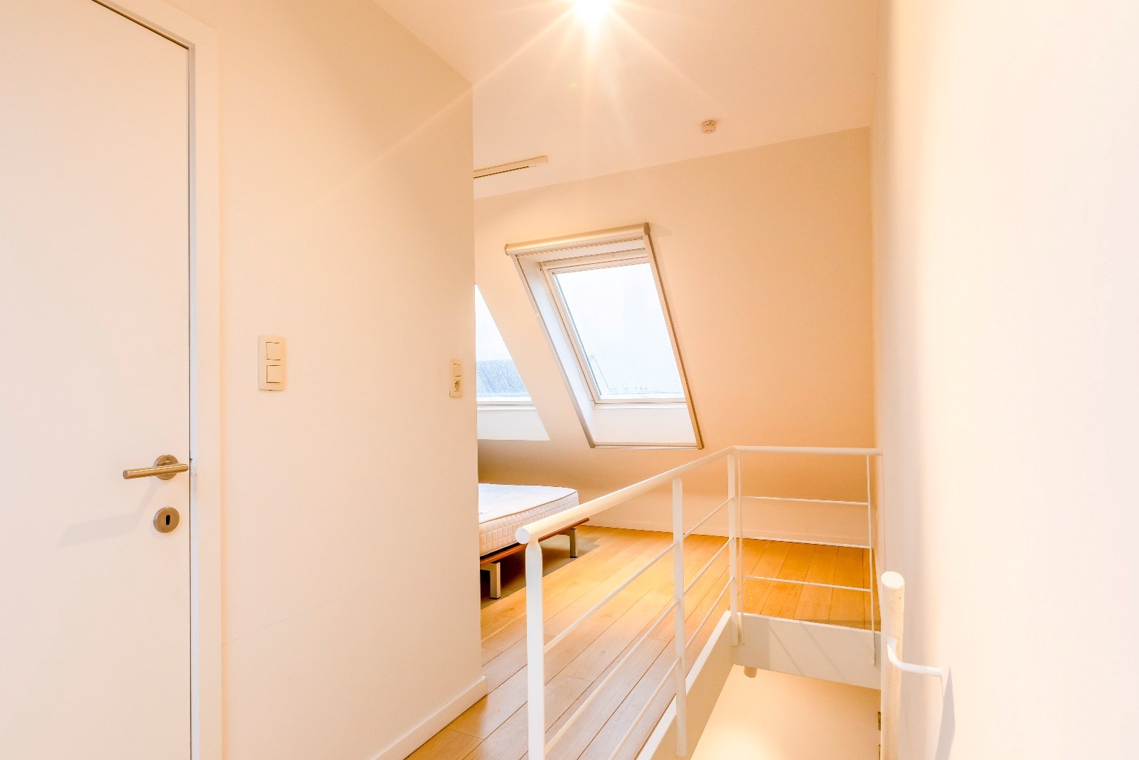 Gemeubeld duplex-appartement met terras 