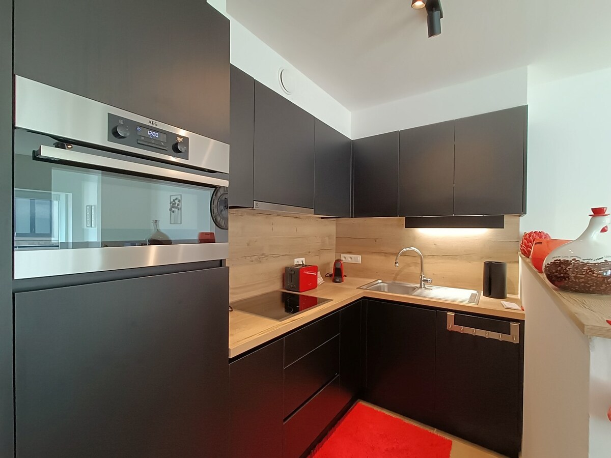 Modern éénslaapkamerappartement op 100 meter van de zeedijk te Blankenberge 