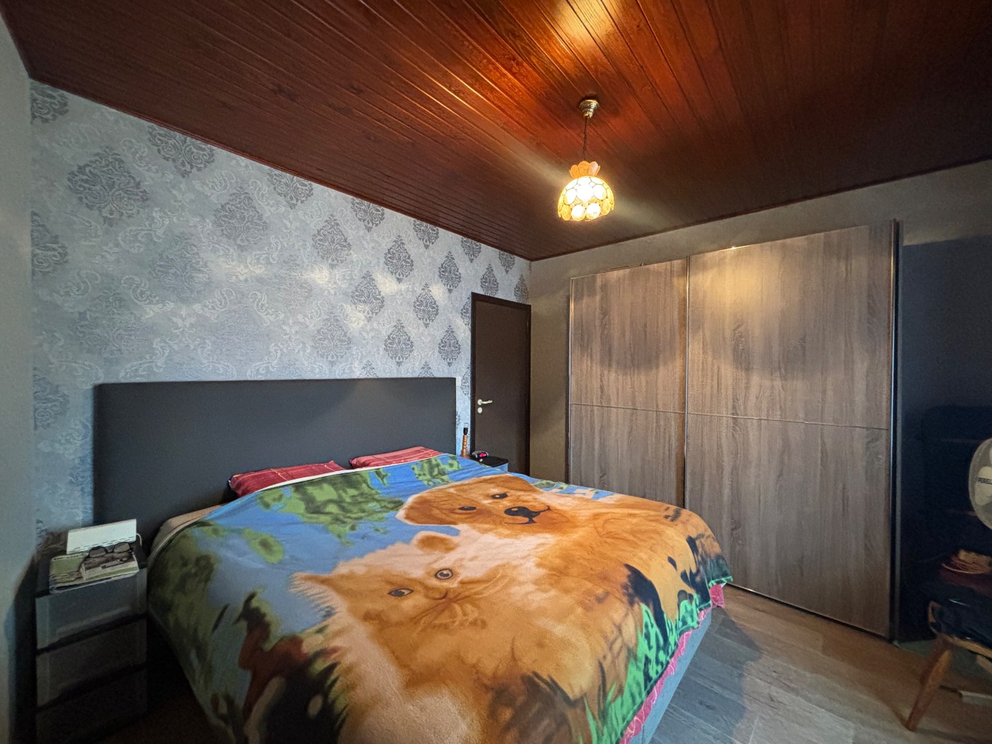 Gelijkvloerse woning met 2 slpk., garage en carport nabij centrum Mol 