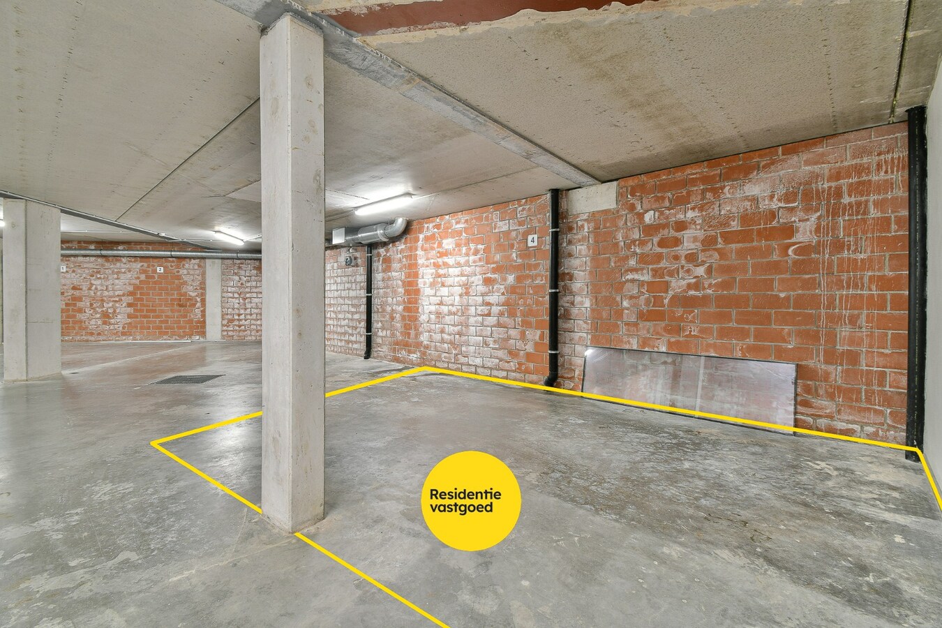 Te huur parkeerplaats - Bredene