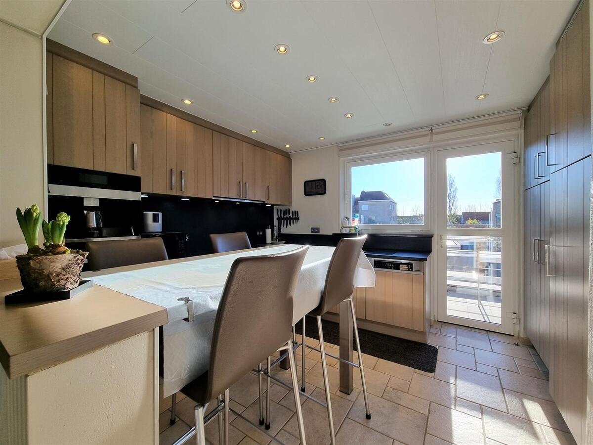 Goed gelegen, knappe bel-étagewoning met zongerichte tuin - Heist 