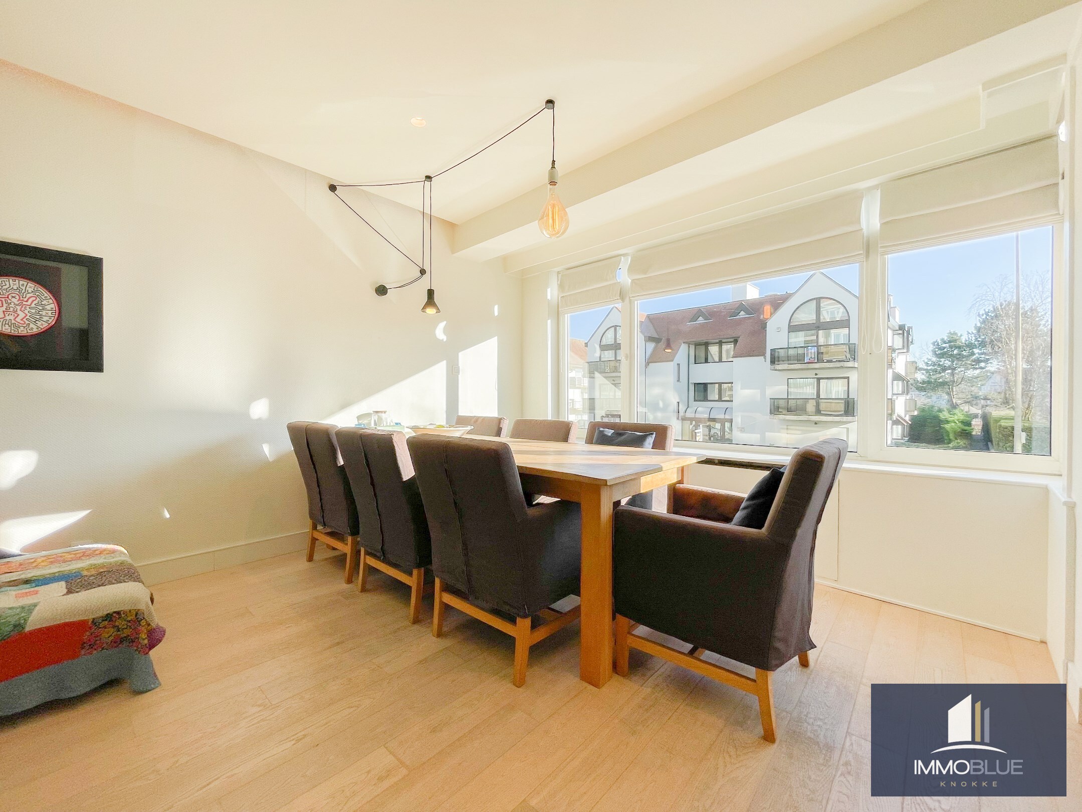 EXCLUSIEF TE KOOP : Uiterst aangenaam instapklaar appartement, hartje Zoute met open zicht. 