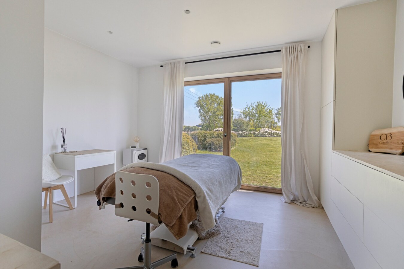 Uitzonderlijk gelegen landelijke villa in Anzegem | 2300m2 | vergezichten 
