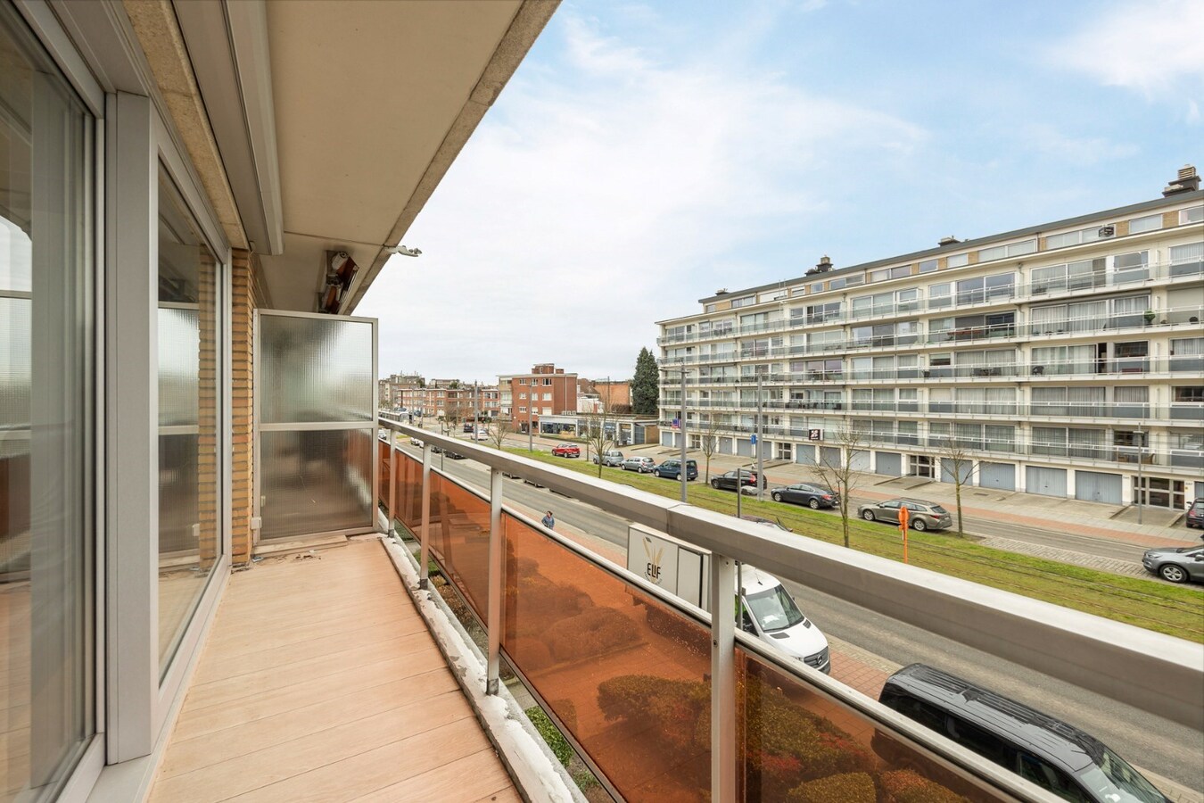 Modern appartement met twee slaapkamers en terras te Deurne! 