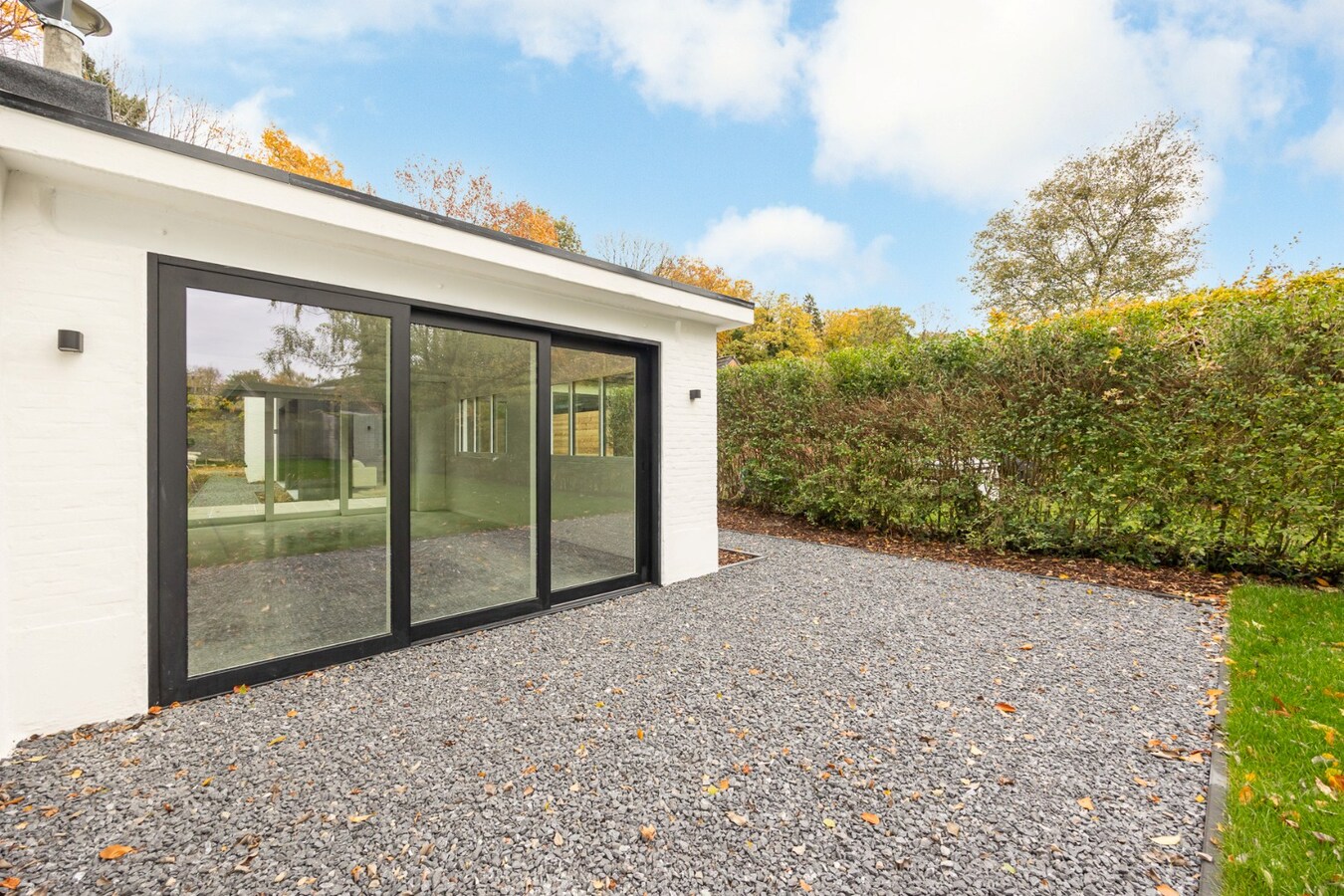 Energiezuinige instapklare woning met 4 slaapkamers en bijgebouw in hartje Schilde 