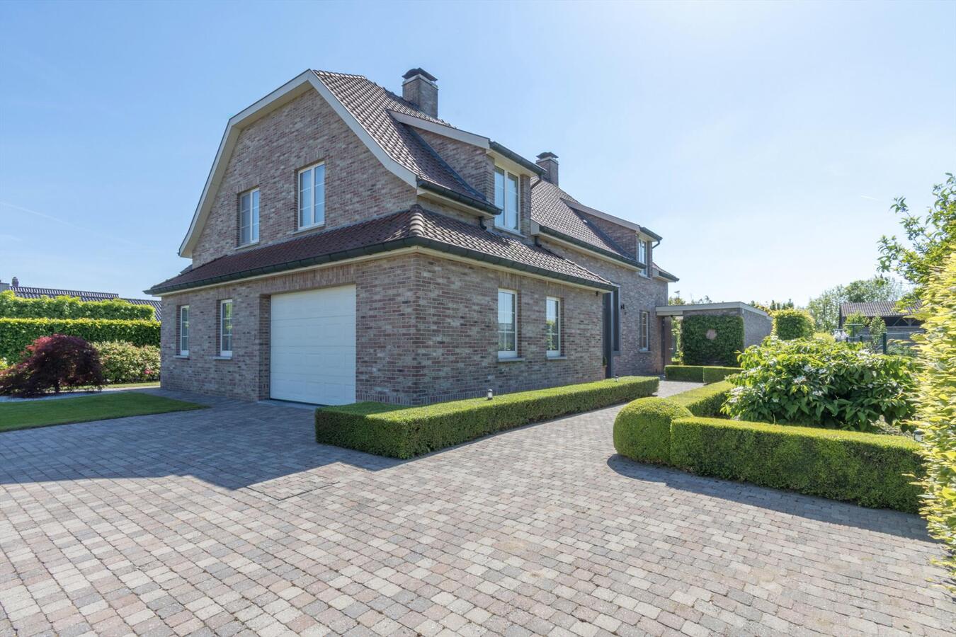 Kwaliteitsvilla op toplocatie met prachtige tuin 
