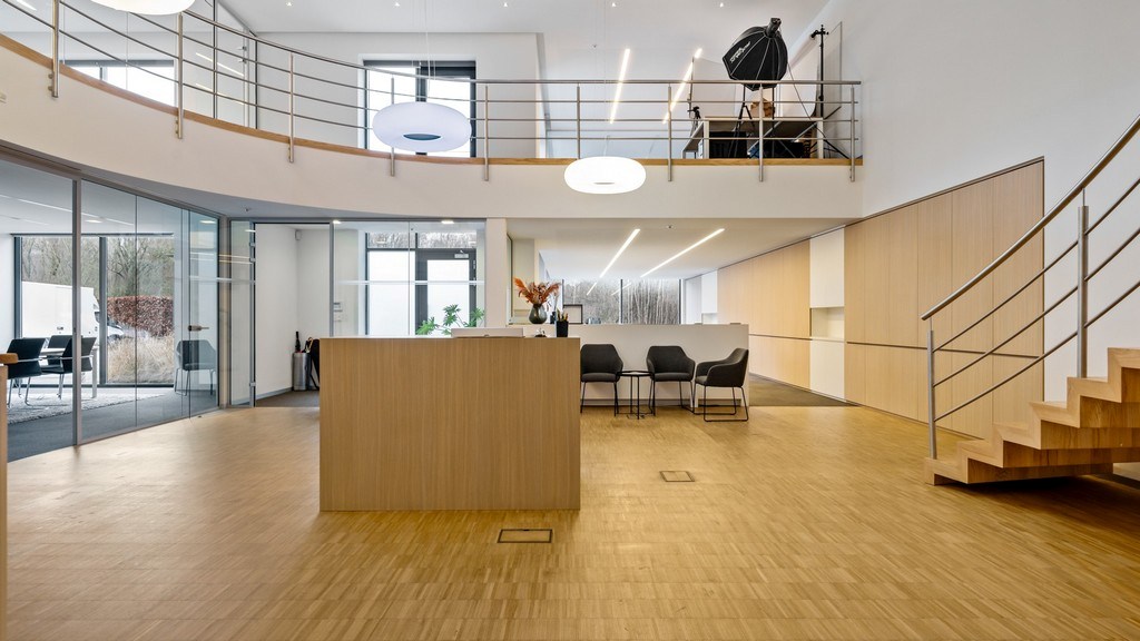 Instapklare kantoren te huur nabij E19 in Kontich
