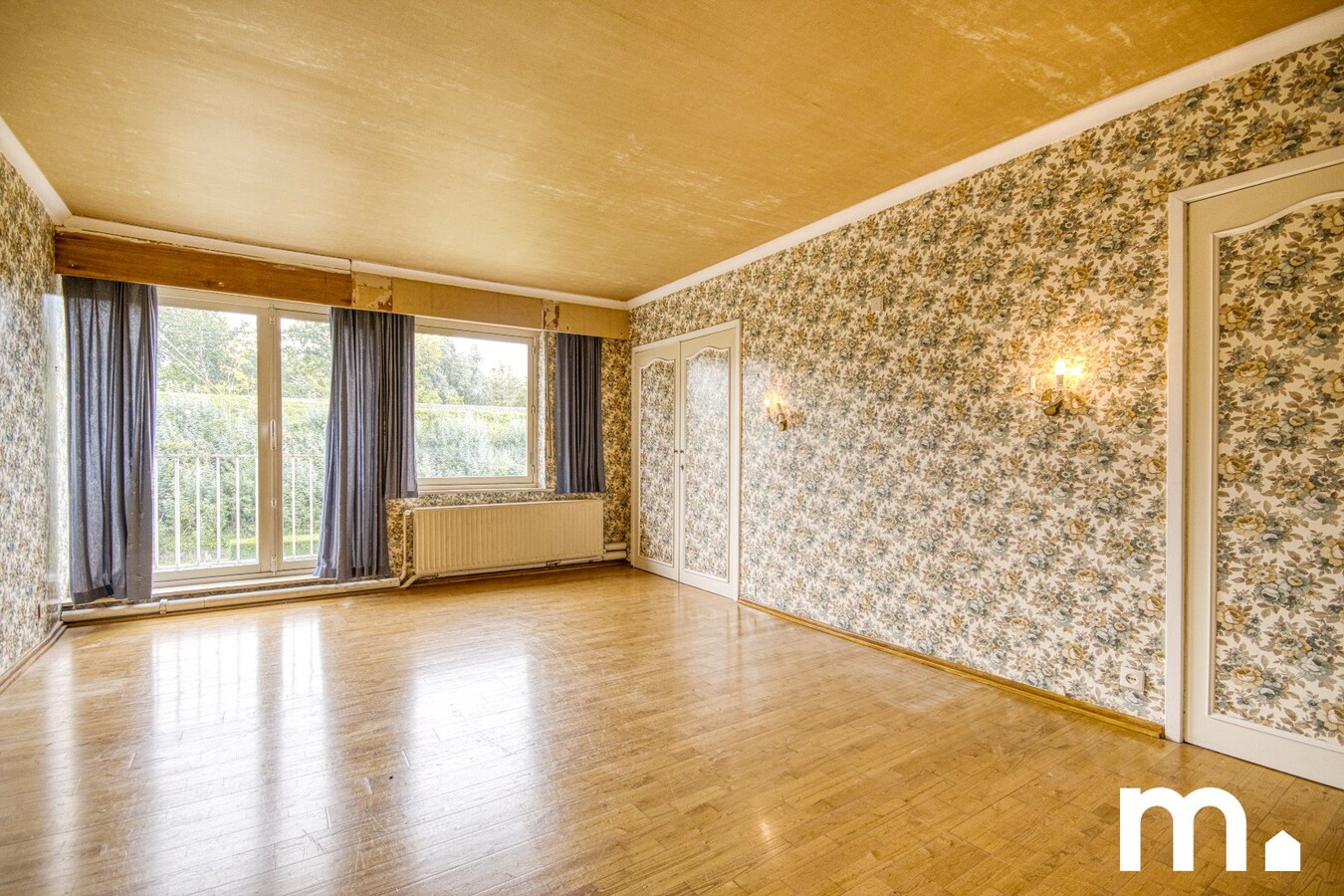 Alleenstaande villa met 4 slaapkamers en zonnige tuin te Harelbeke op 1005 m² 