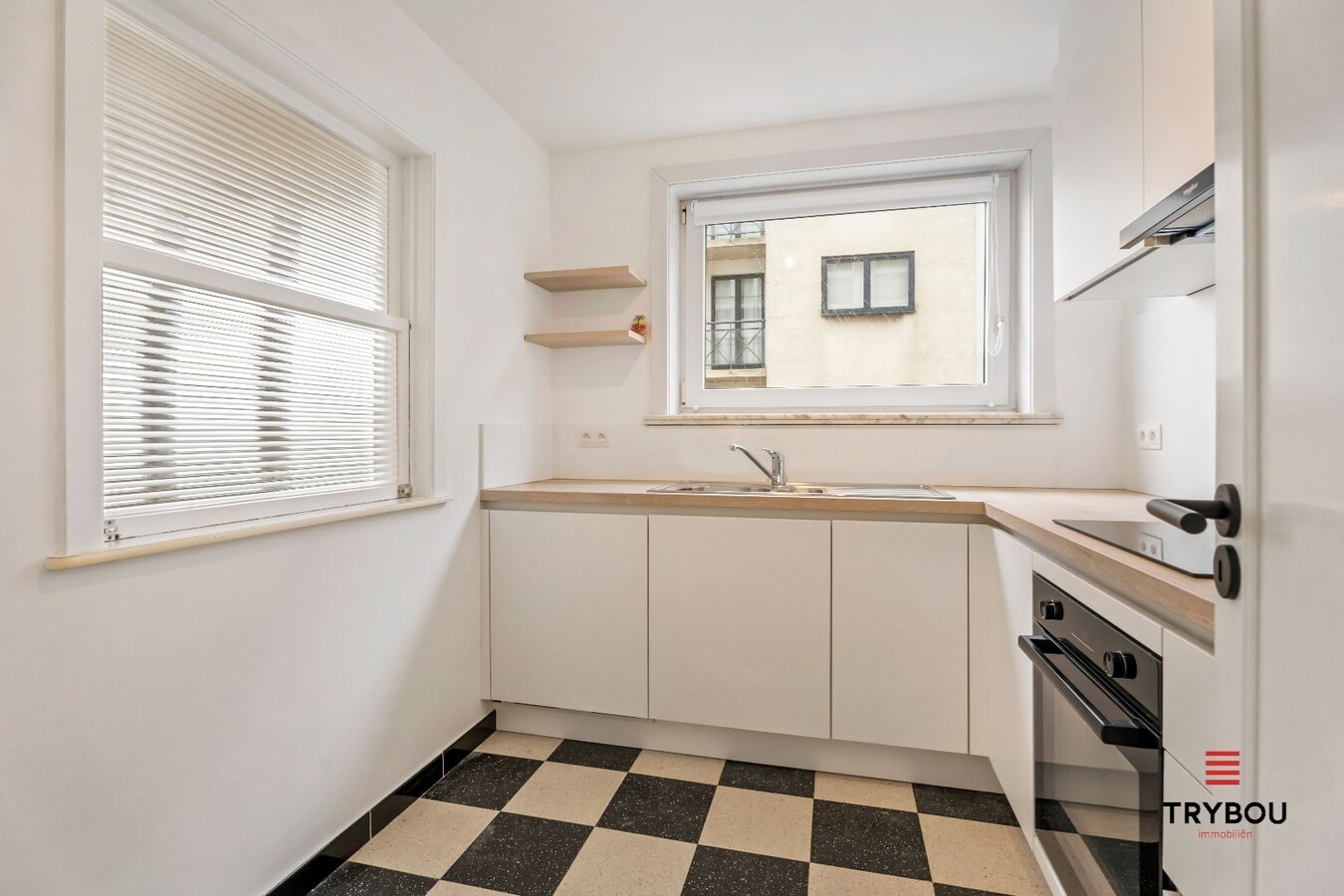 Uitstekend gelegen, zongericht appartement met 2 slaapkamers 