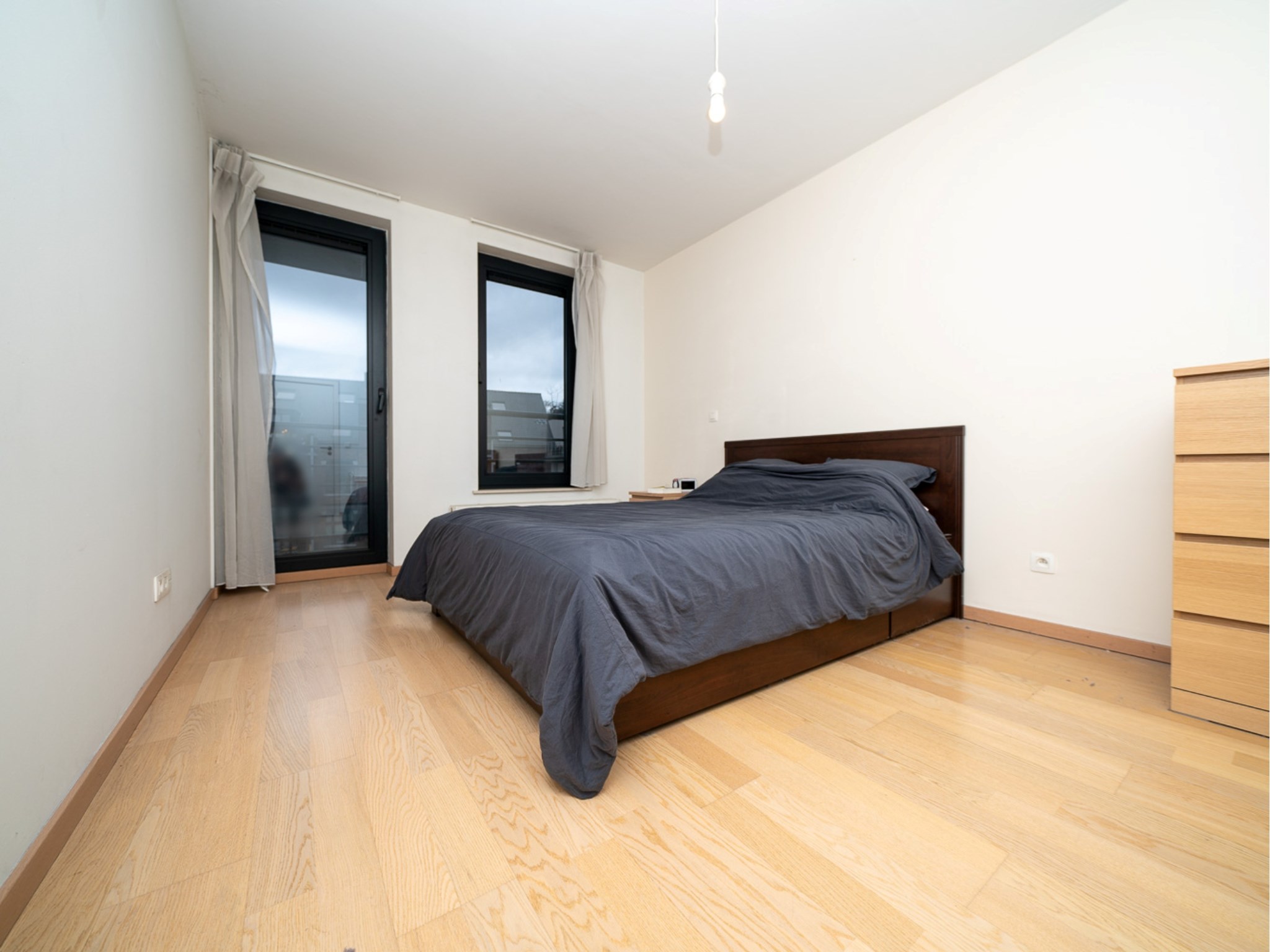 Recent 1-kamer appartement met terras, staanplaats, kelder 