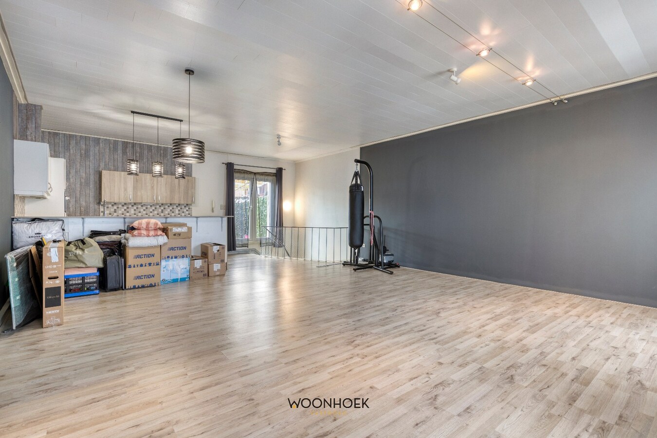 Centraal gelegen woning met 2 badkamers te Zele! 