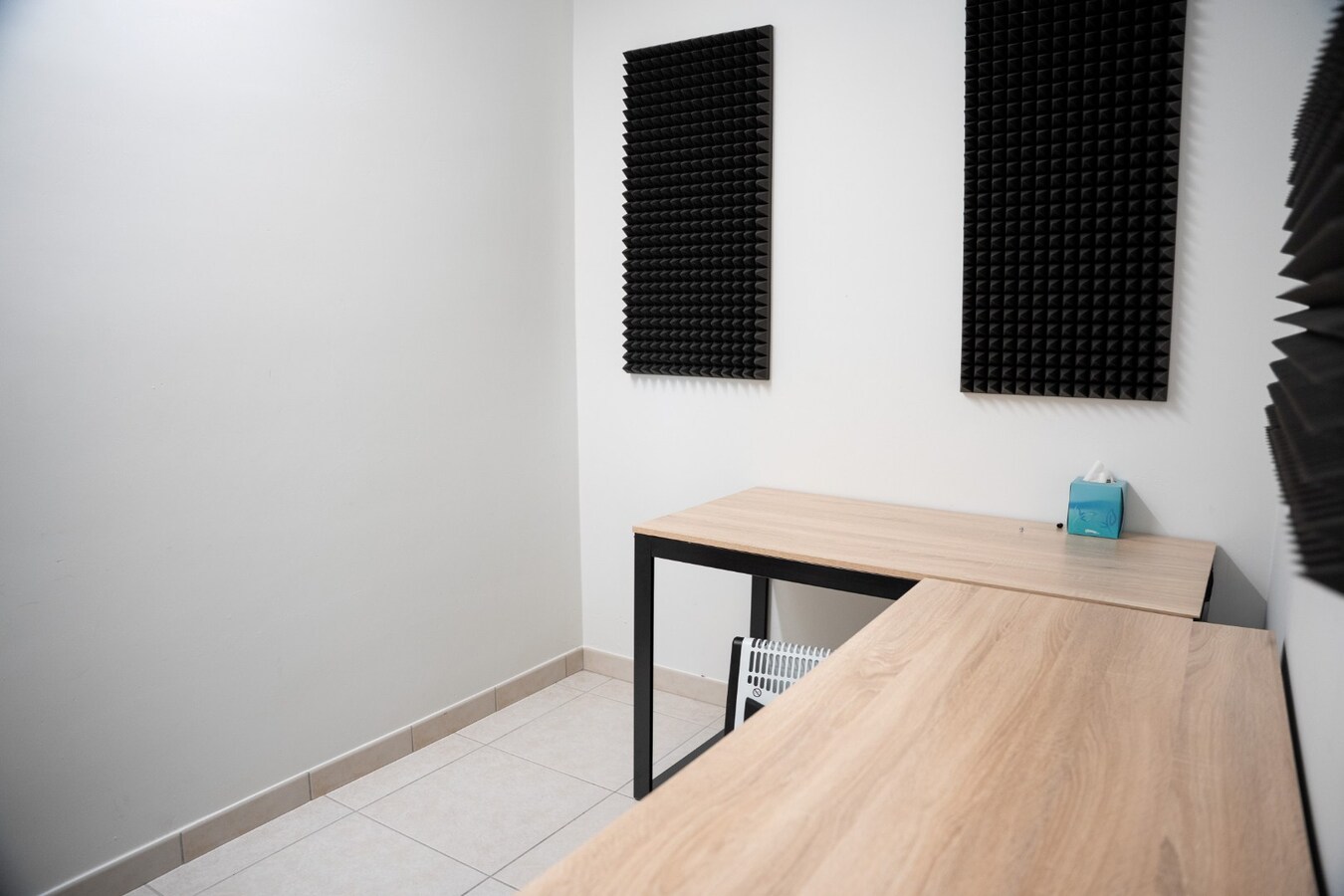 Instapklare handelsruimte met commerciële topligging in het hart van Geel 