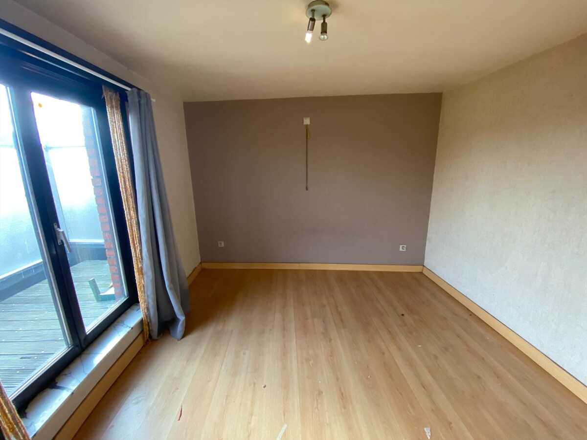 2-slaapkamerappartement met zonnig terras 