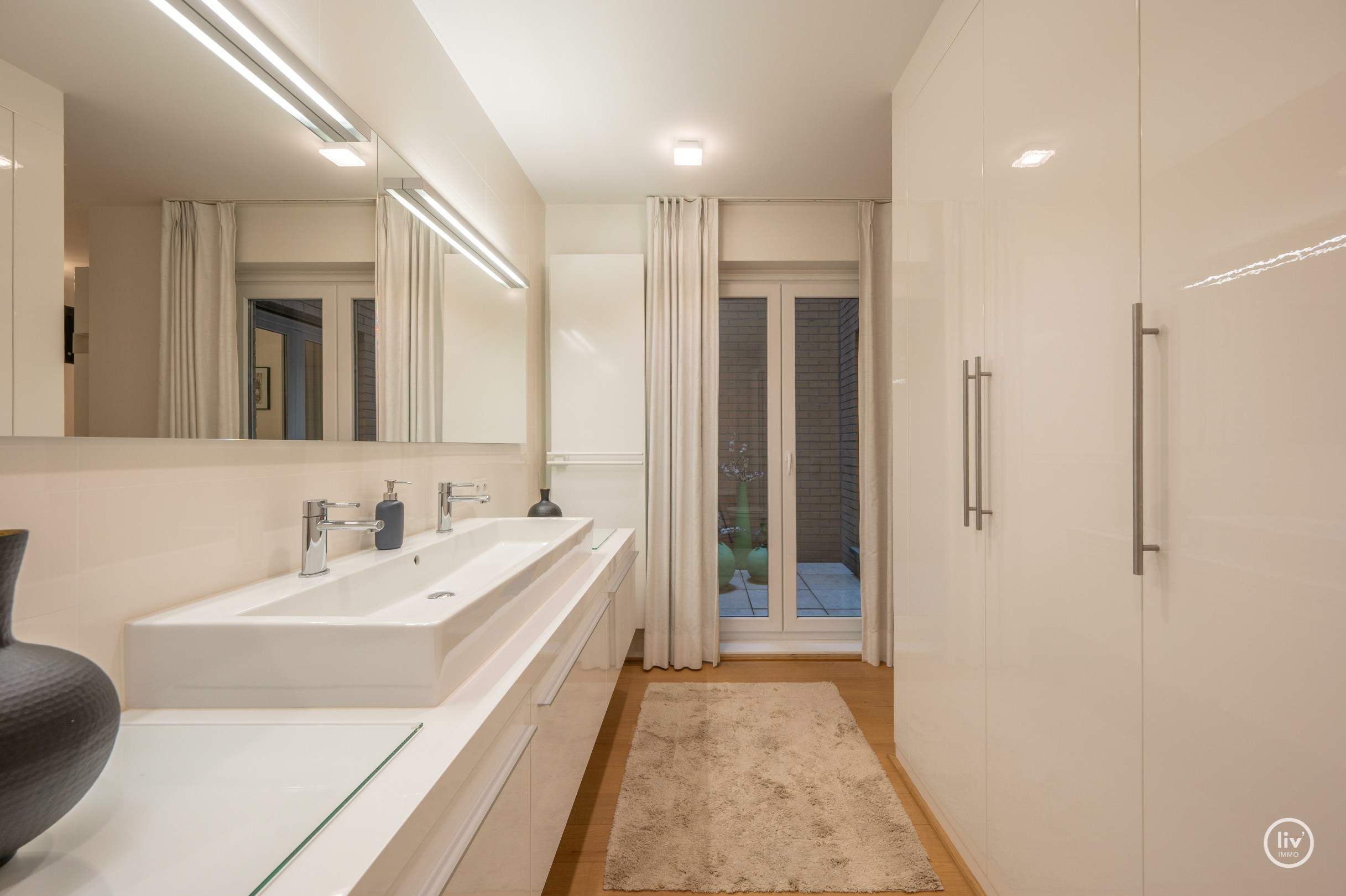 Appartement élégant et prêt à emménager avec une chambre à coucher et une terrasse ensoleillée près du Zegemeer et de la Lippenslaan. 