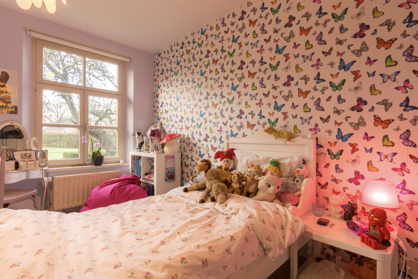 Idyllisch gelegen hoeve-villa met schuur 