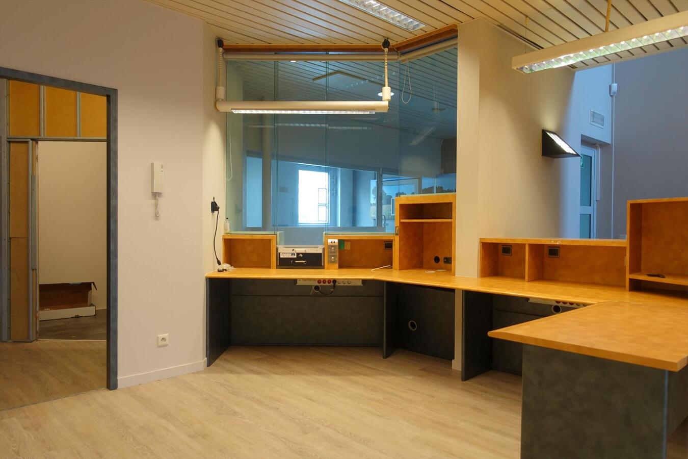 Polyvalente handelsruimte in dorpskern 