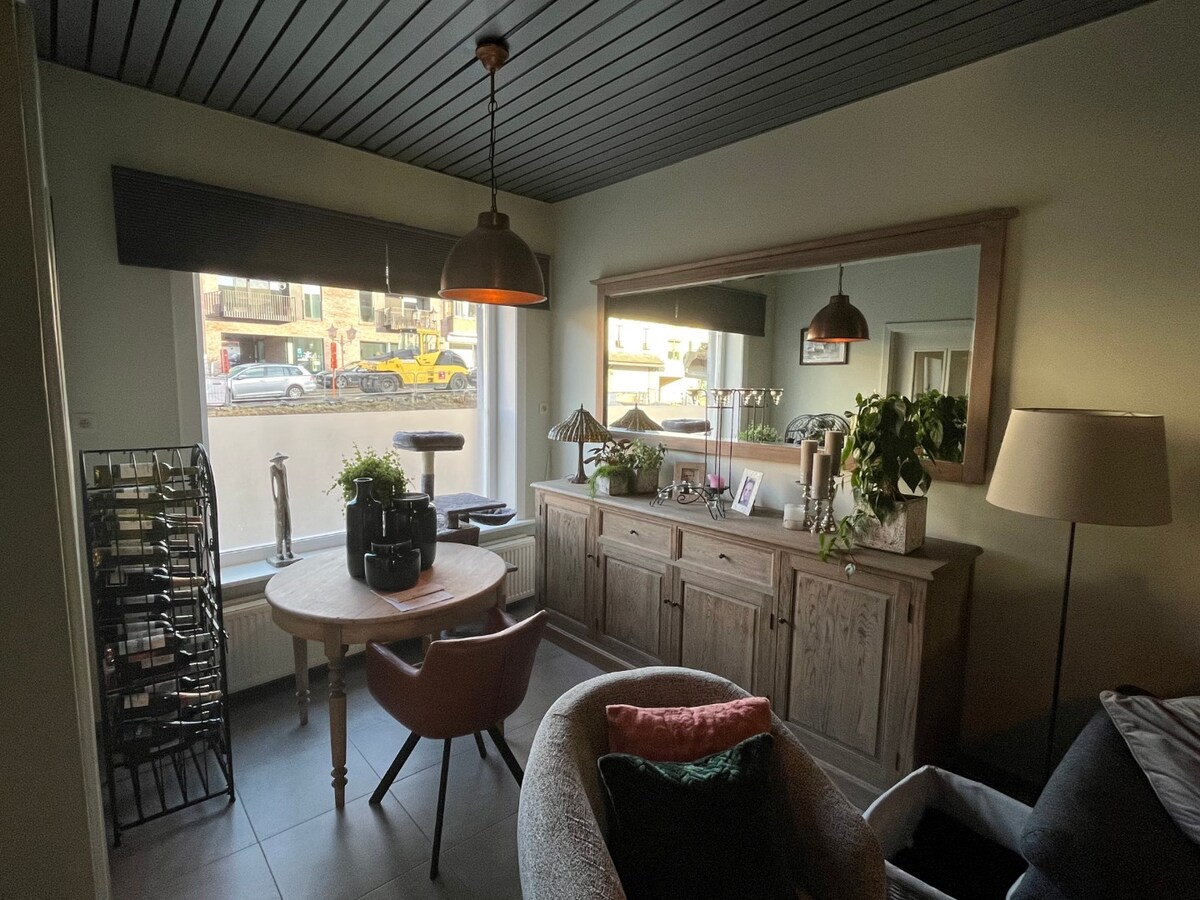 Praktische, ruime rijwoning te centrum Gavere 