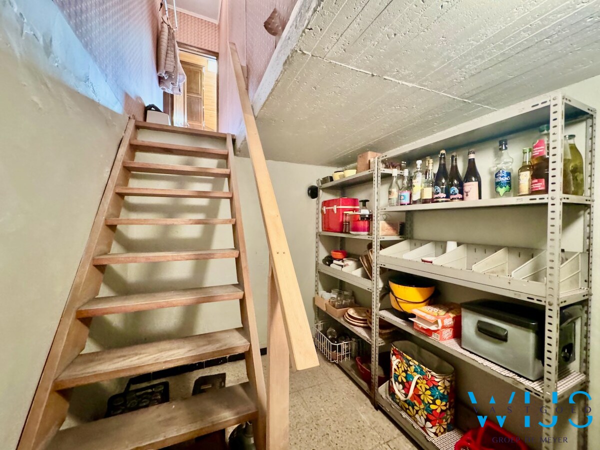 Stevige gezinswoning met bijgebouw te Ertvelde ! 