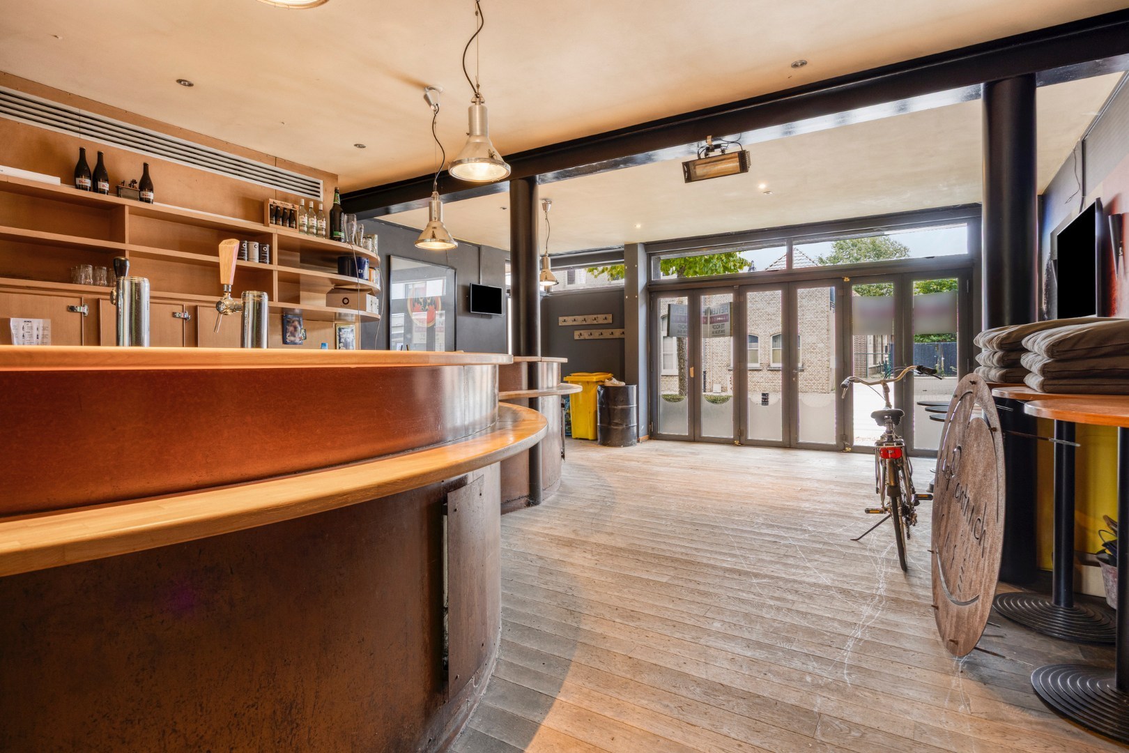 Handelsruimte/kantoor van 145 m2 in centrum Olmen! 