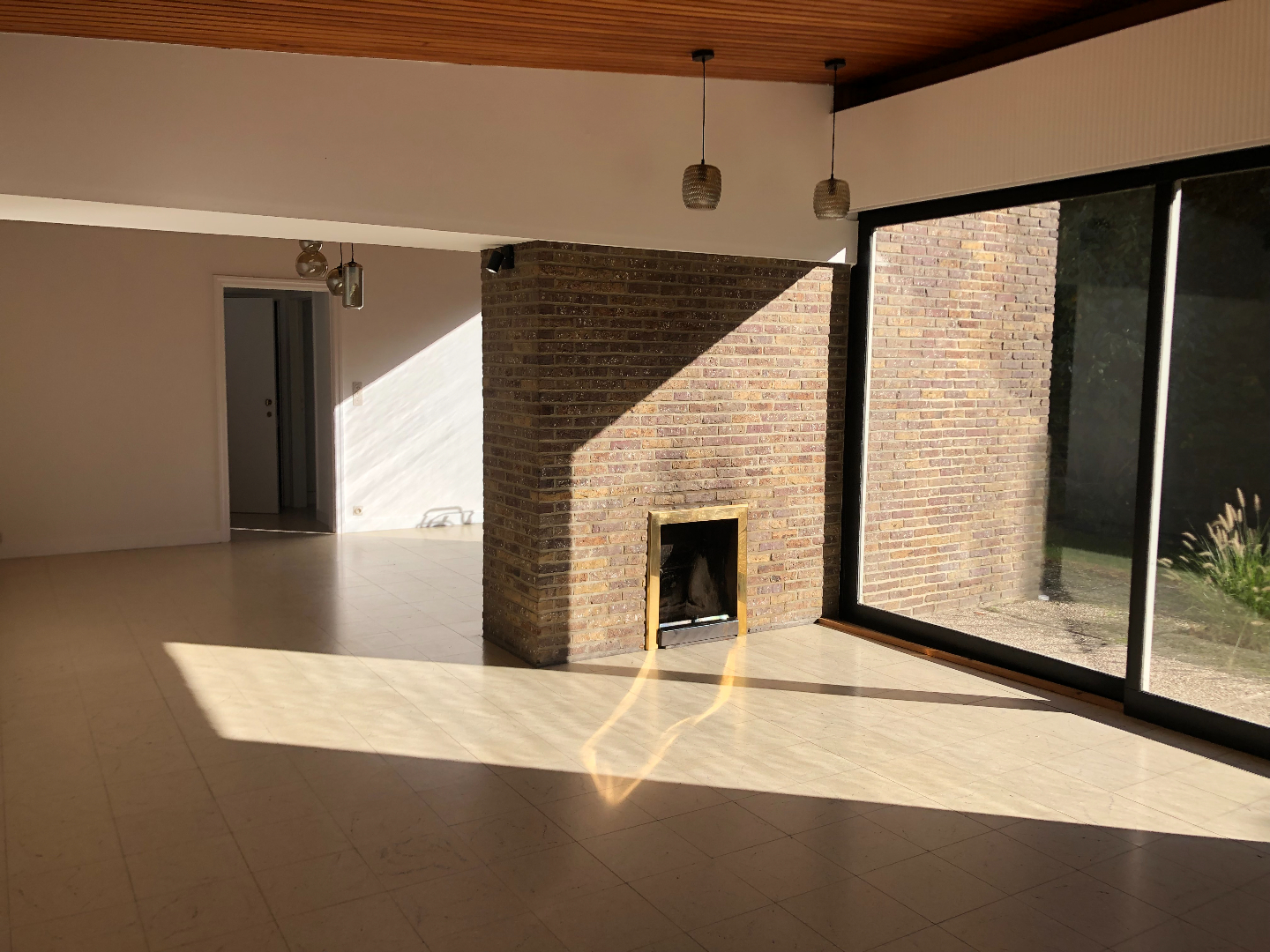 Vernieuwde ruime gezinswoning 