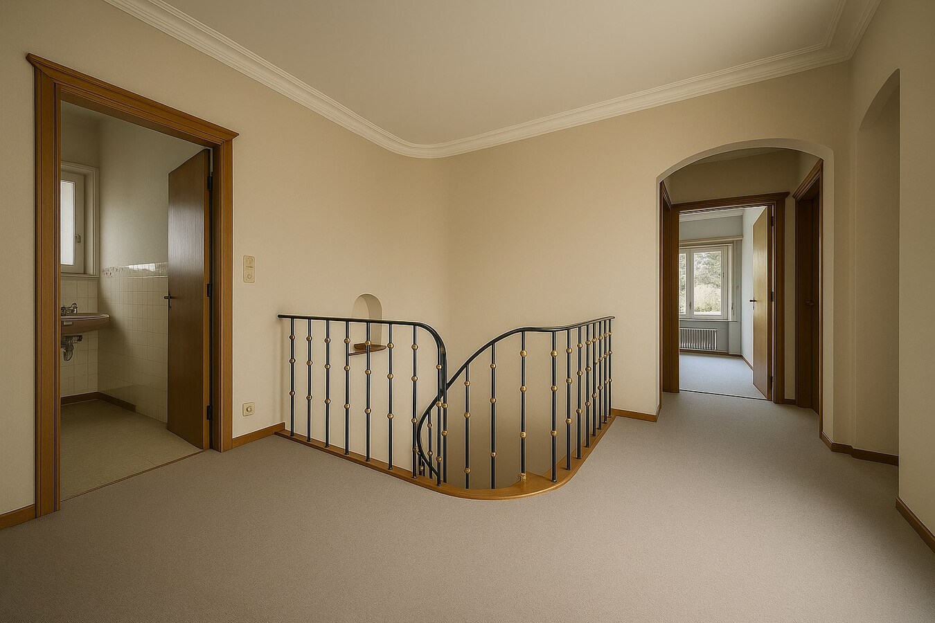 Charmante en ruime halfopen bebouwing met 5 slaapkamers, garage, tuin én topligging in hartje Sint-Niklaas te koop! 