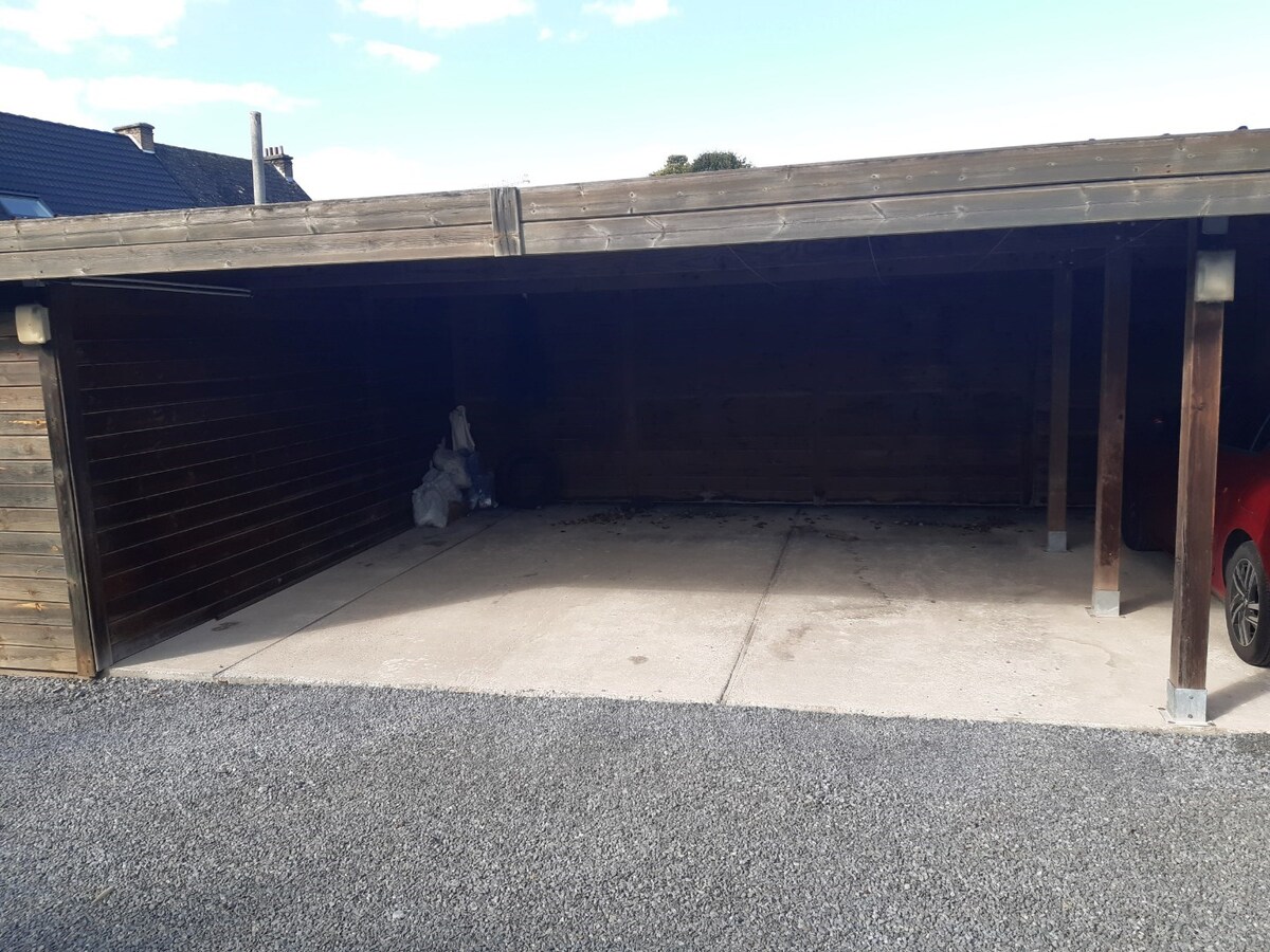 Ruim duplex 2-slp-appartement in centrum Gavere. 