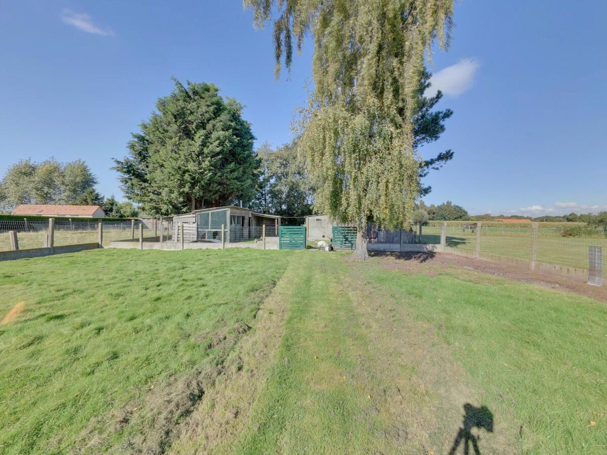 Uitstekend gelegen villa in bungalowstijl 