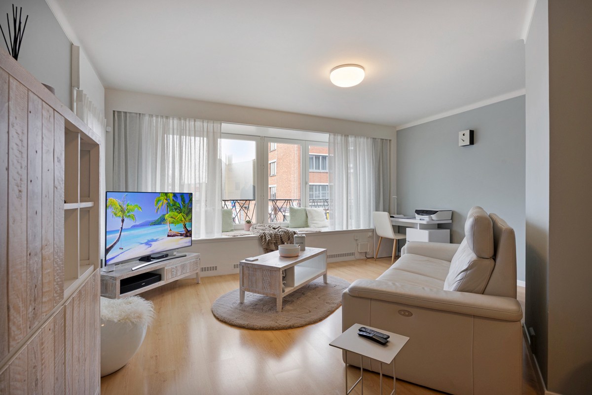 Opbrengsteigendom met handelspand en 3 appartementen te koop in Heverlee op een super ligging! 