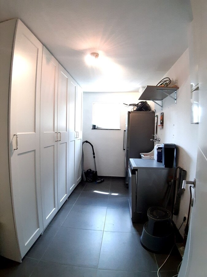 Zeer ruim drie slaapkamer appartement te Lommel 