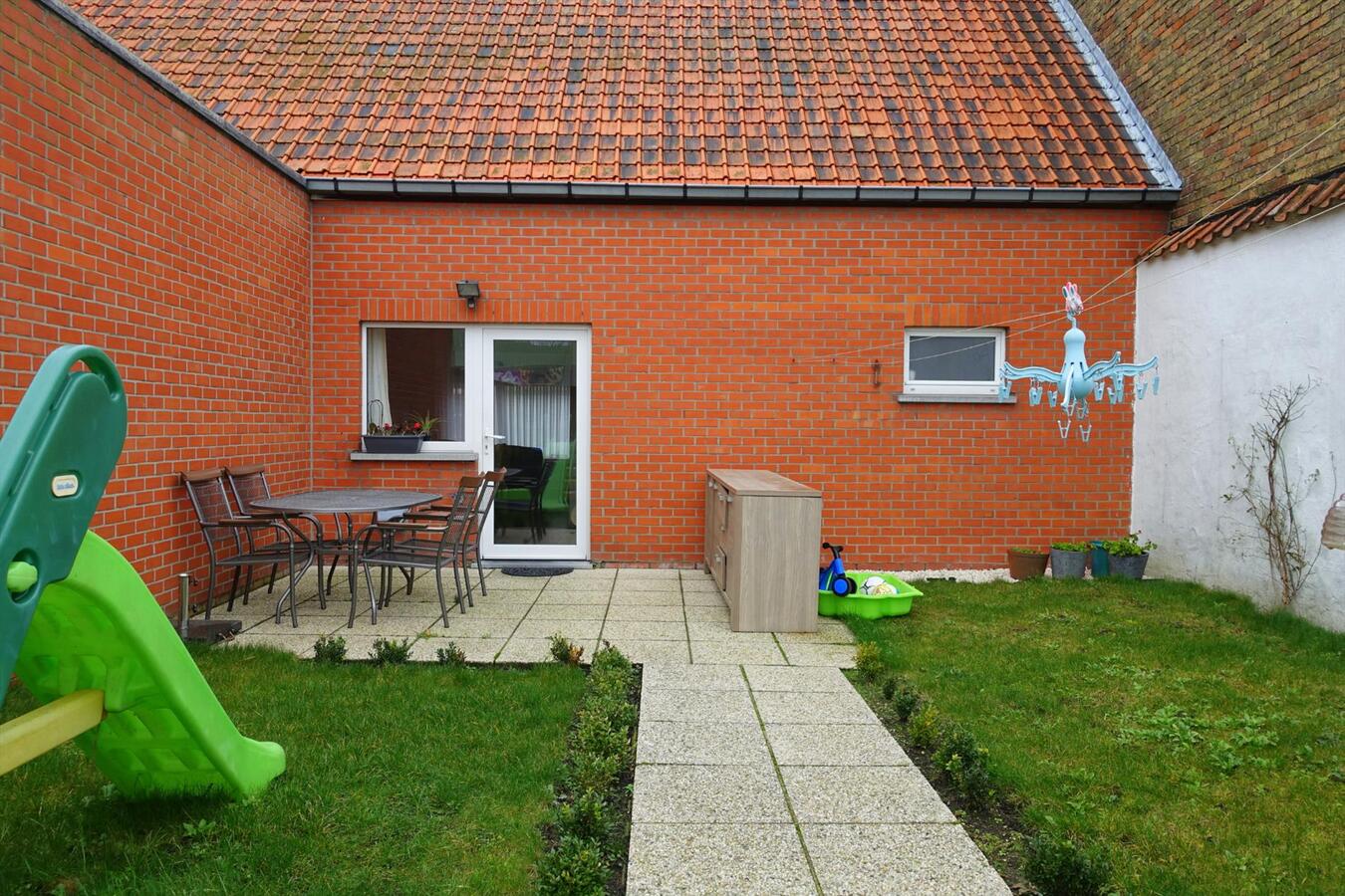 Gezellige rijwoning met garage vlakbij centrum 