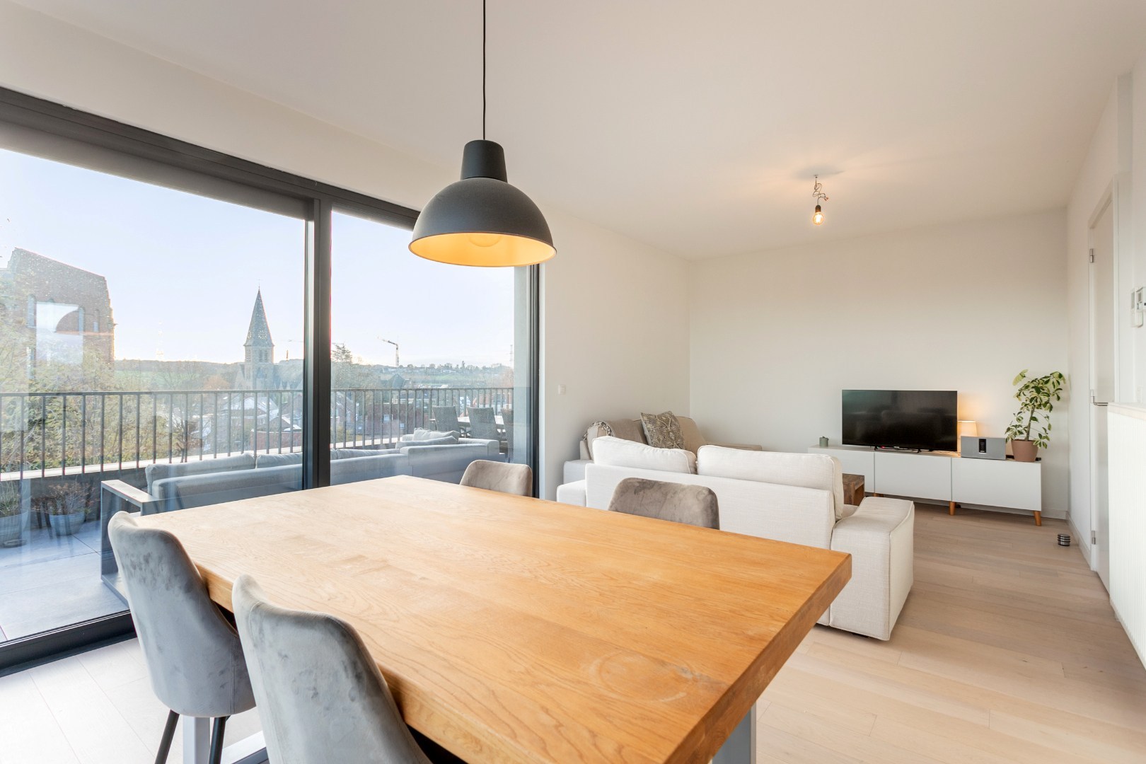 Penthouse duplexapp. (135m²) met 3 slpks, terras en autosplaats 