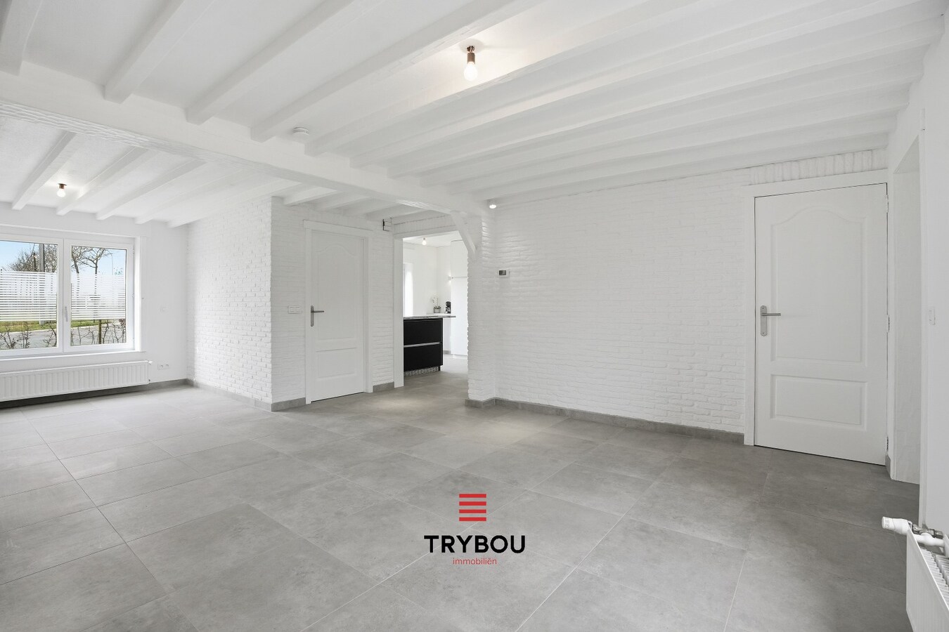 Ruime halfopen woning met 6 slaapkamers in Houthulst! 