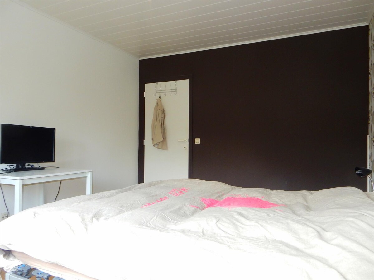 Gezellig en ruim appartement met zonnig terras te Varsenare 