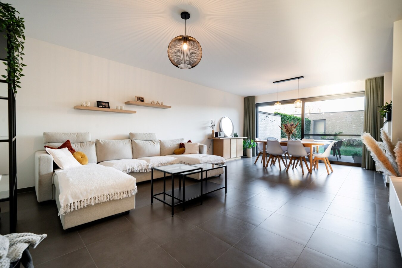 Stijvol, instapklaar gelijkvloers appartement te Tuilt (Hasselt) 