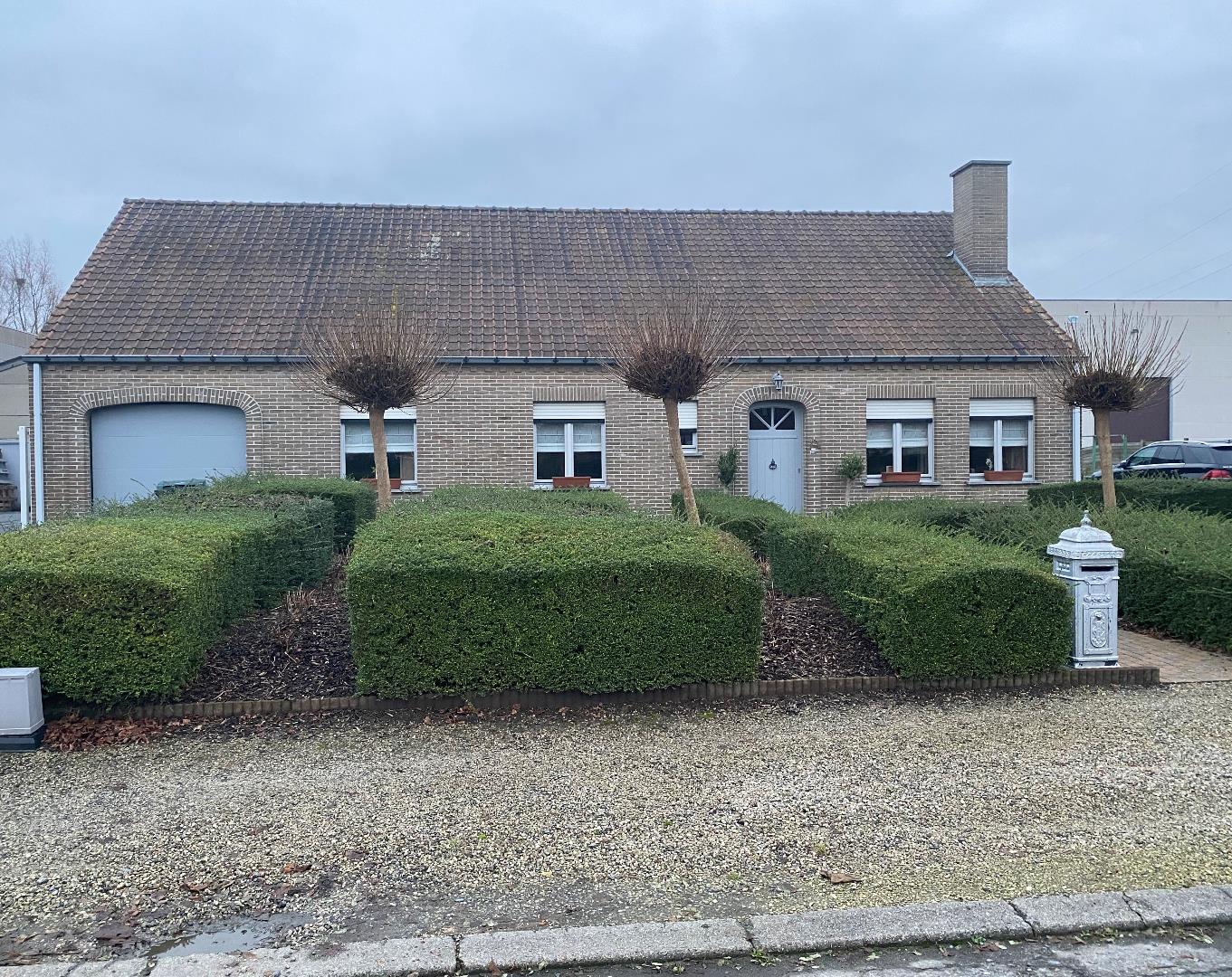 VERKOCHT VICHTE NIJVERHEIDSLAAN 