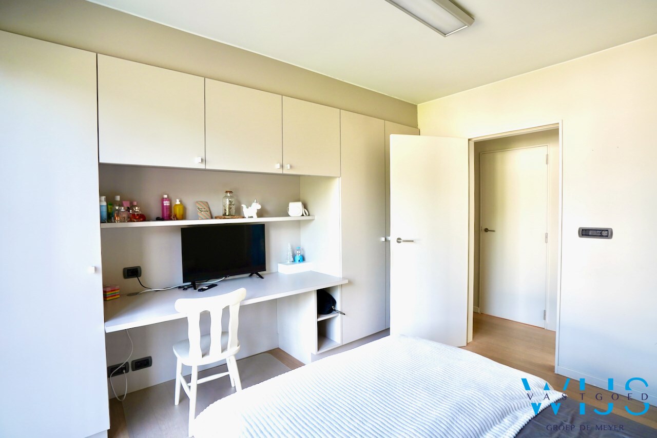 Schitterend karaktervol woonhuis met 5 slaapkamers te Assenede ! 