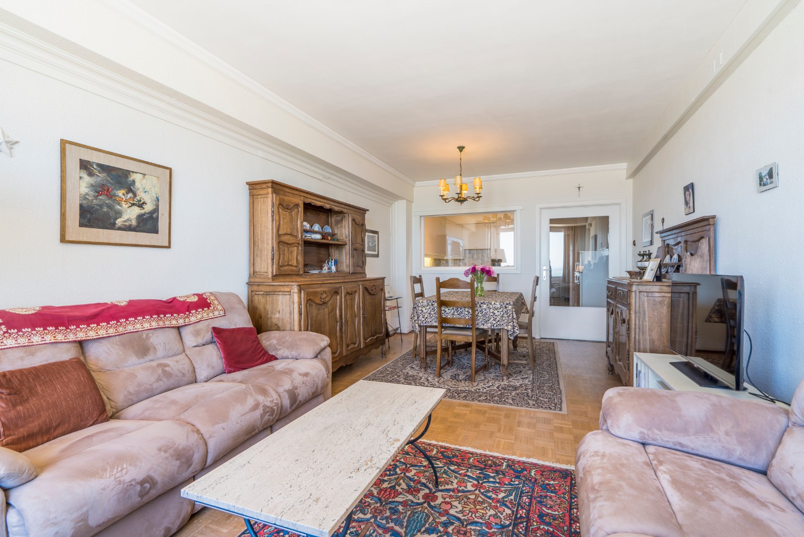 APPARTEMENT MET FRONTAAL ZEEZICHT IN CENTRUM OOSTENDE 