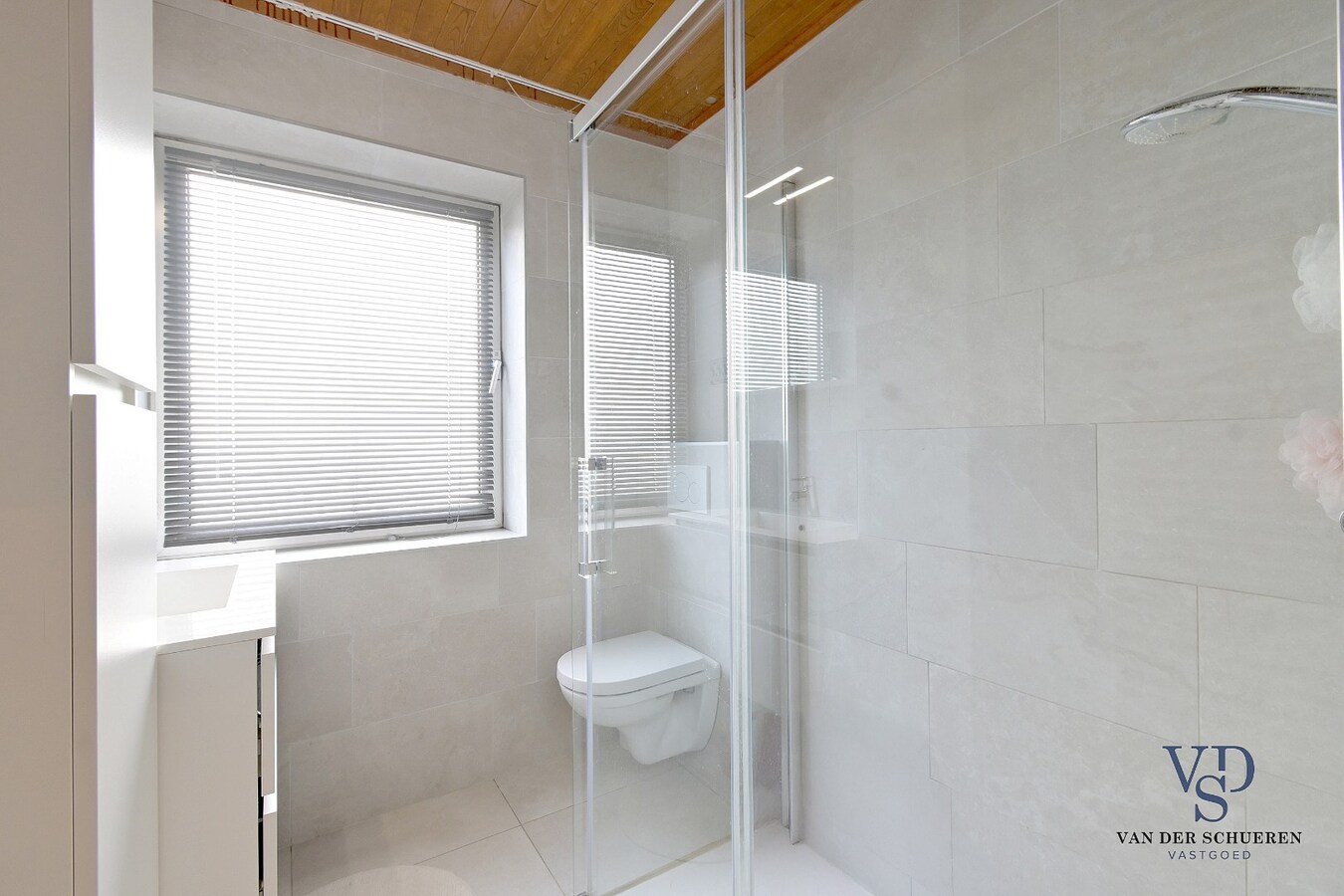 Tijdloze villa in residentiële wijk te Nazareth. 