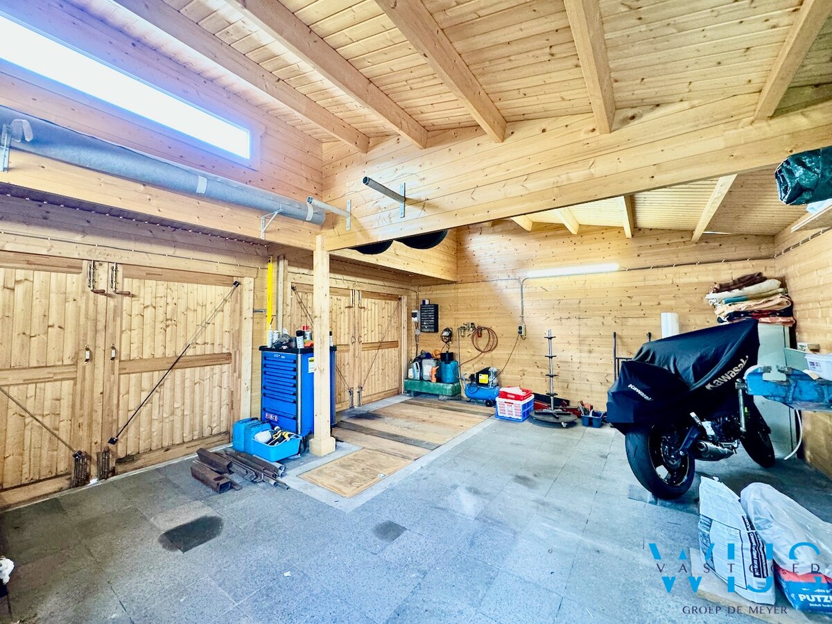 Bungalow met zwembad &amp; bijgebouw te Ertvelde ! 