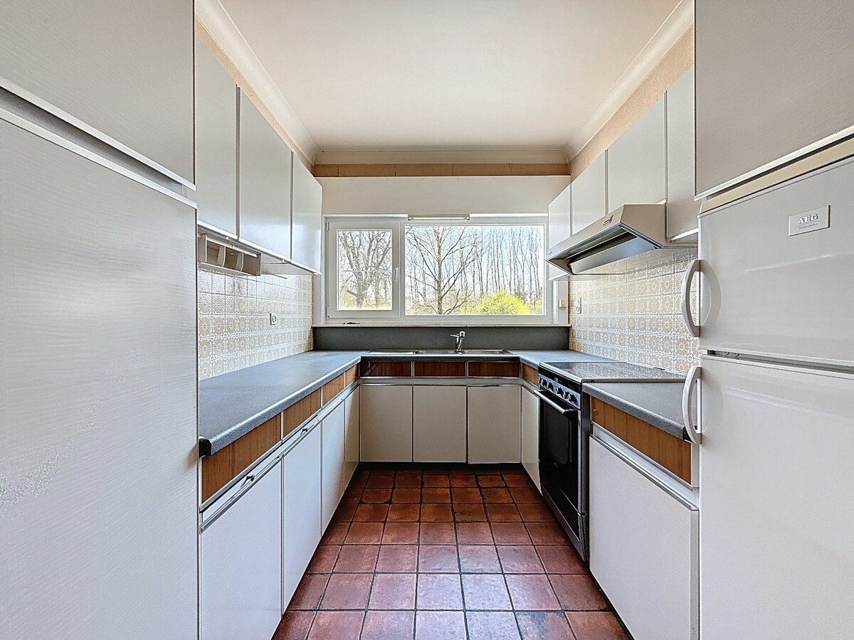 Sixties villa met opslagruimte/garage en zicht op Cotthem 